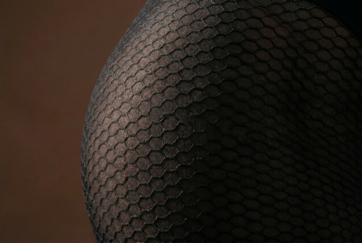 Close-up of the honeycomb 3D mesh inside the Margaux shaping short